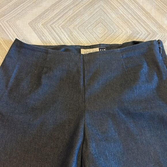 GAP Women’s Dark Wash Side Zipper Cropped Pants - Picture 6 of 8